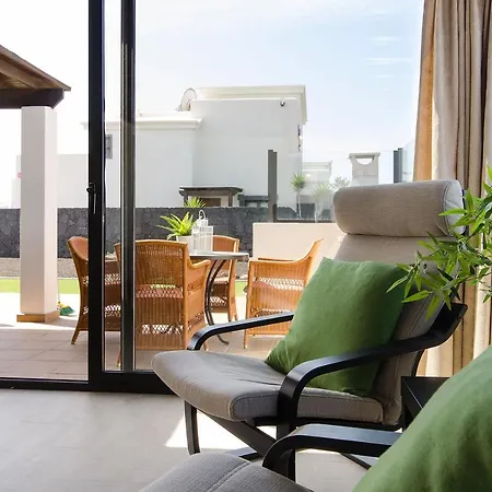 Aguamarina 4 فيلة *