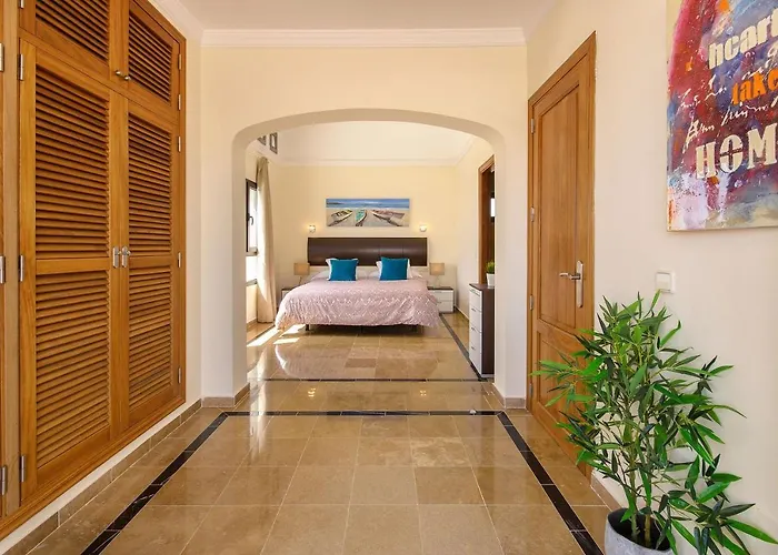 Aguamarina 4 Вилла *