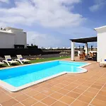 فيلة Aguamarina 4 *